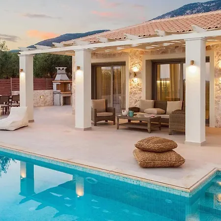 Sleeps 4 With Pool Air Con And Wifi Willa