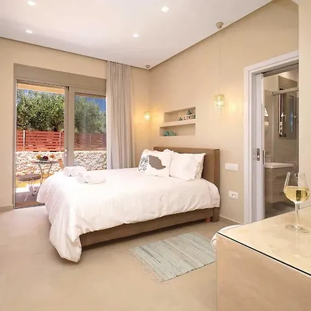 Willa Sleeps 4 With Pool Air Con And Wifi *