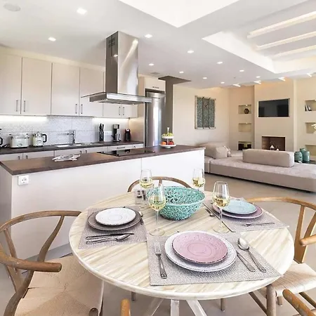 Villa Sleeps 4 With Pool Air Con And Wifi Mousata
